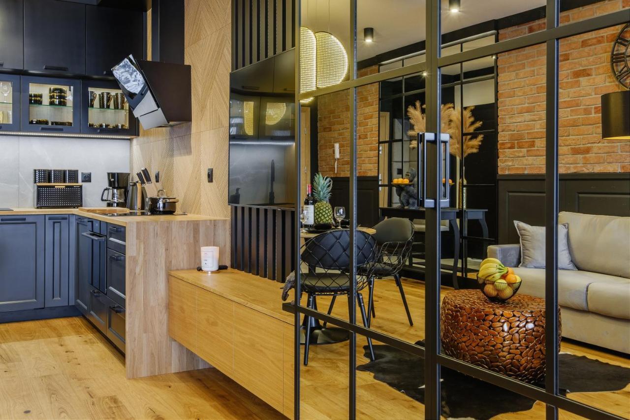 Chicago Apartment